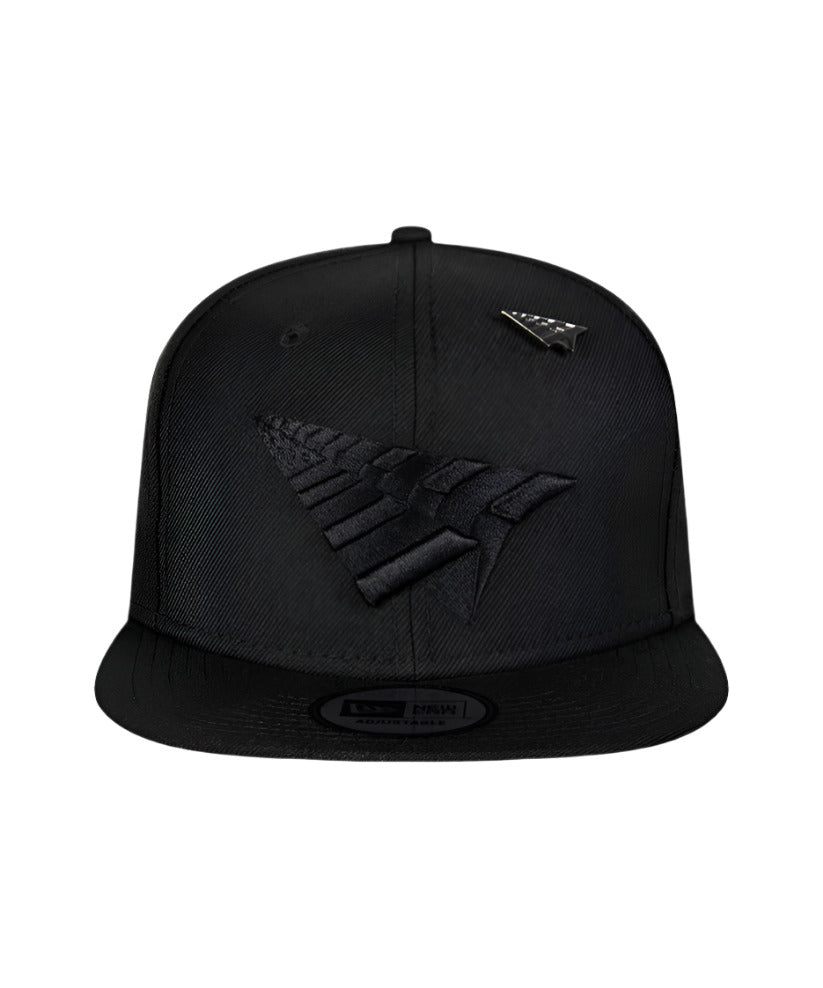 The Paper Planes Blackout Crown Old School Snapback Hat delivers a bold, minimalist aesthetic in a forever-classic all-black colorway. Featuring the original old-school snapback crown, this cap brings elevated simplicity and street-ready heritage to your headwear rotation.

Crafted for those who favor clean lines and subtle confidence, the Blackout Crown is a versatile essential that pairs effortlessly with any look—day or night.