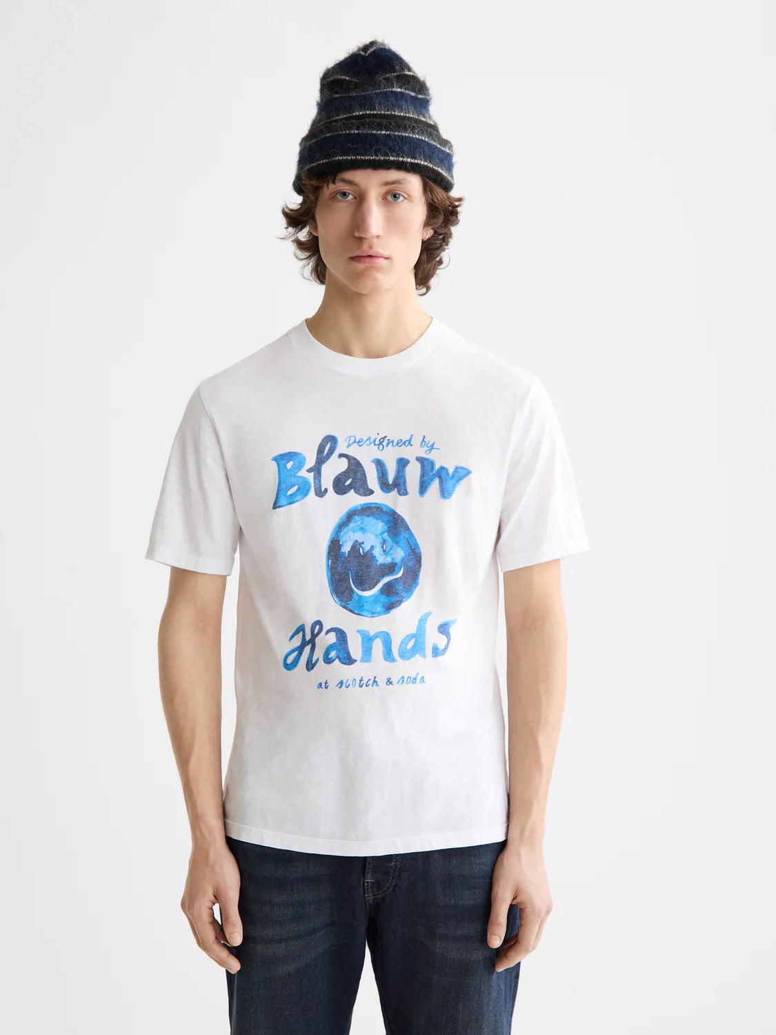 “Regular-fit graphic t-shirt with bold front artwork in soft cotton”