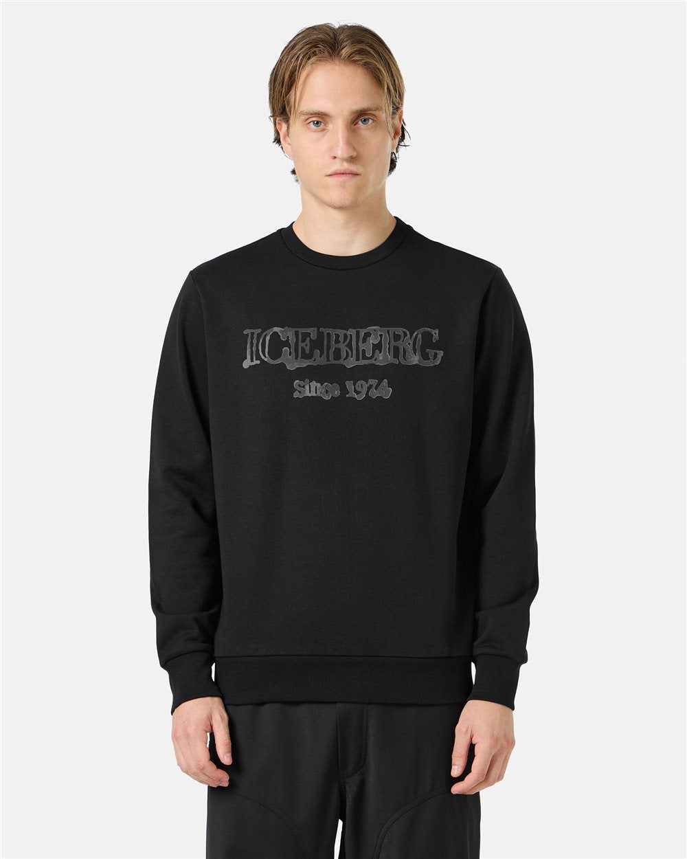 Sweatshirt with logo (Black)