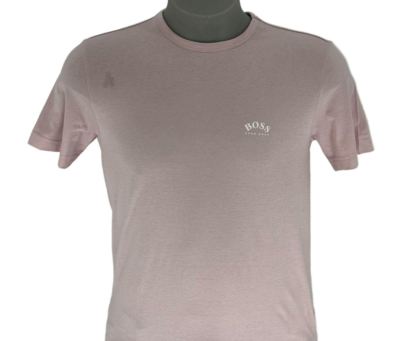 Fresh, bold, and effortlessly premium — the Hugo Boss Basic Pink T-Shirt with Curved White Logo is the perfect blend of luxury simplicity and standout color expression