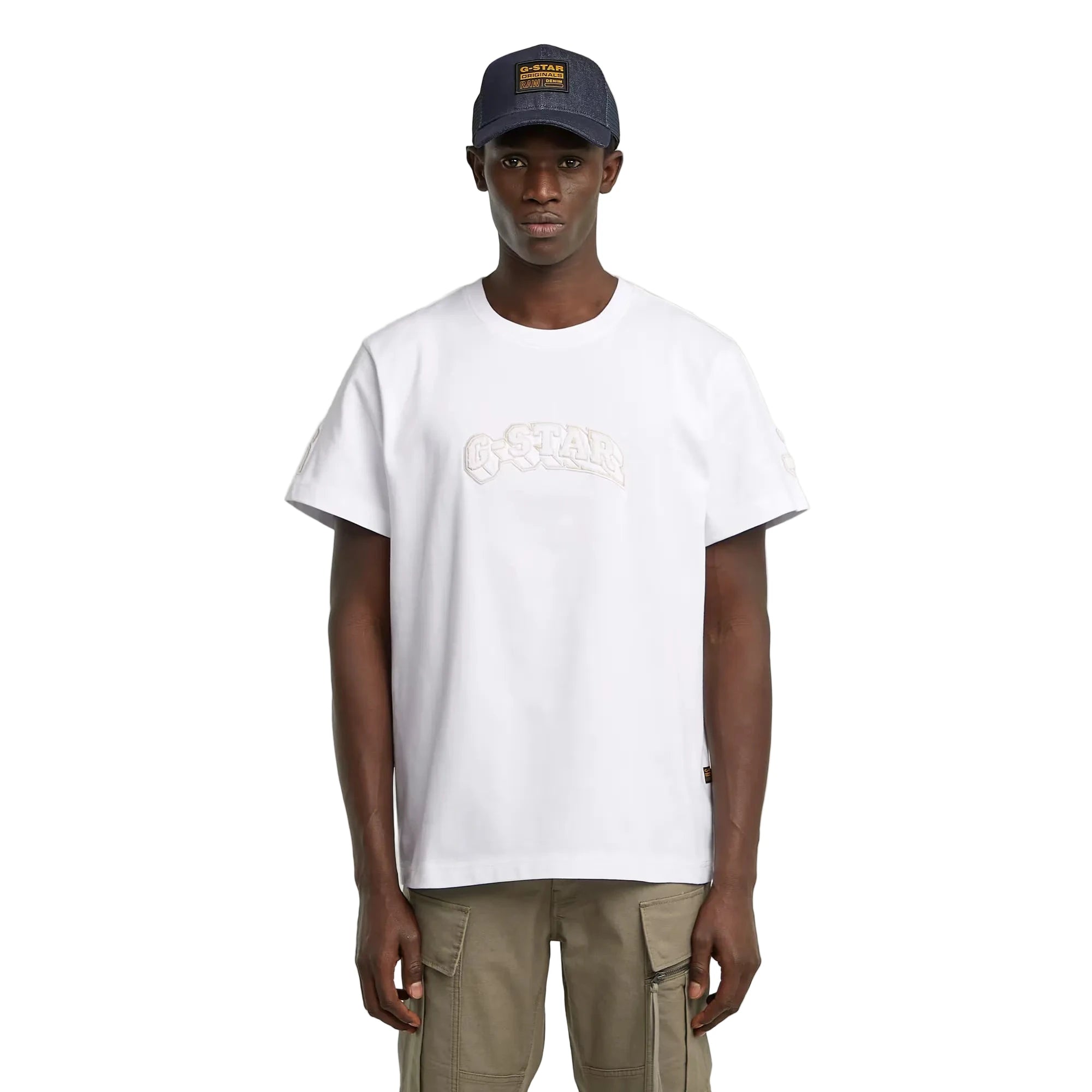 PATCHES Loose T-Shirt in white with graphic front, round neckline, and short sleeves