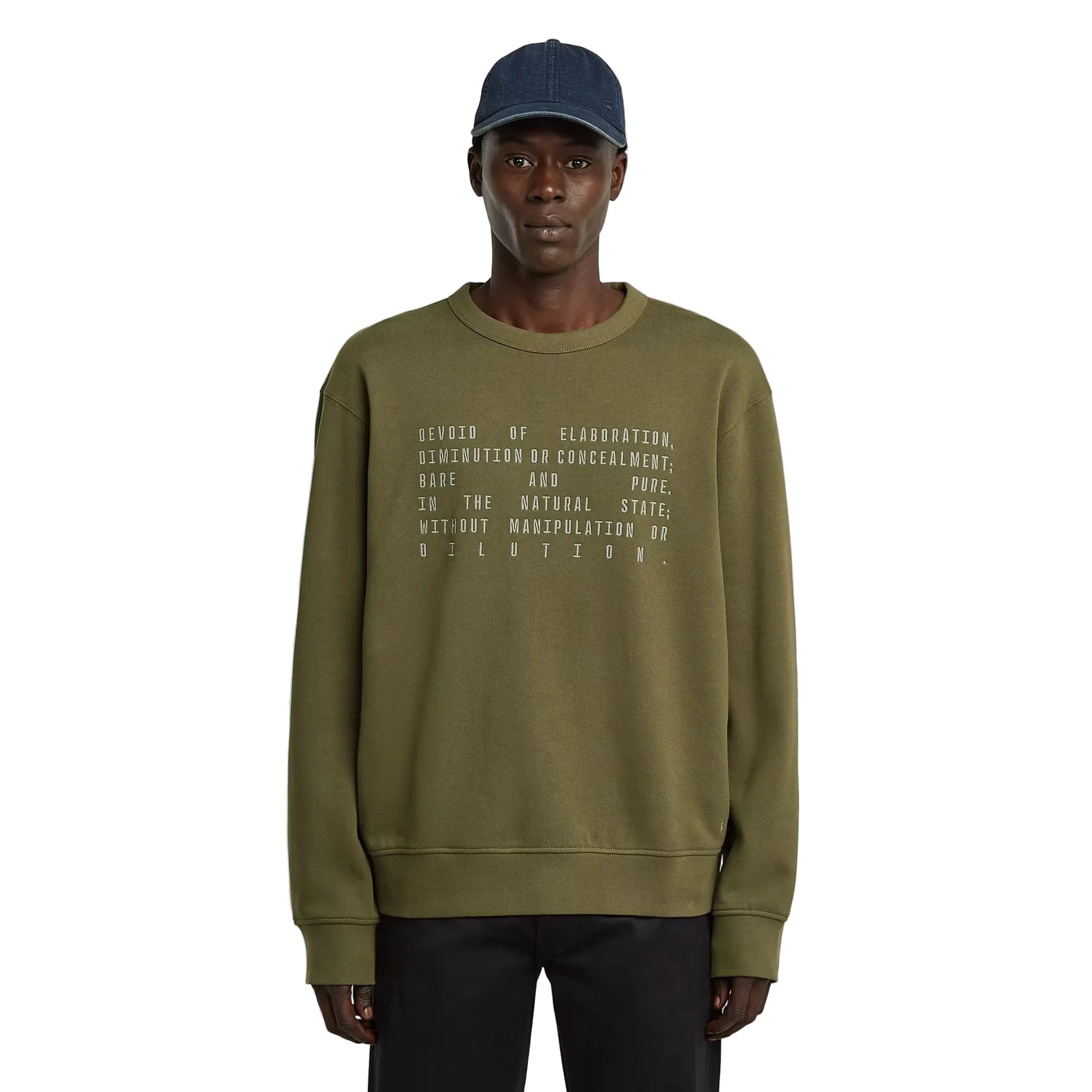 The Text Graphic Sweater features a relaxed fit and a heavyweight organic cotton construction for comfort and durability. Designed with long sleeves and a regular length, it’s finished with bold text graphics on the front, making it a standout piece for everyday wear.