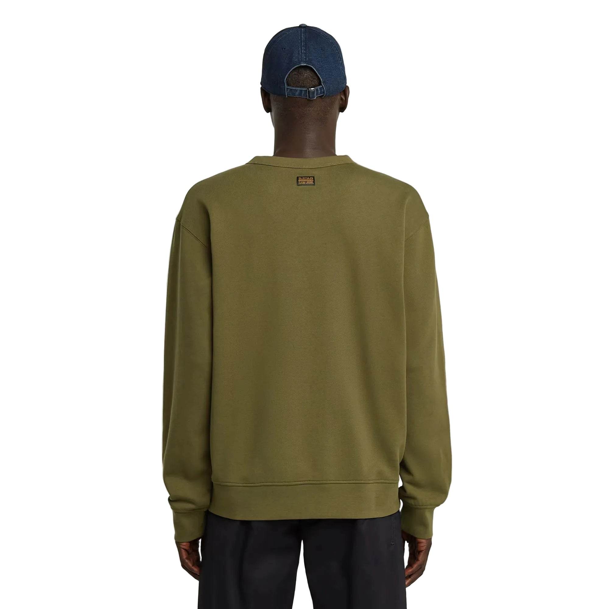 The Text Graphic Sweater features a relaxed fit and a heavyweight organic cotton construction for comfort and durability. Designed with long sleeves and a regular length, it’s finished with bold text graphics on the front, making it a standout piece for everyday wear.