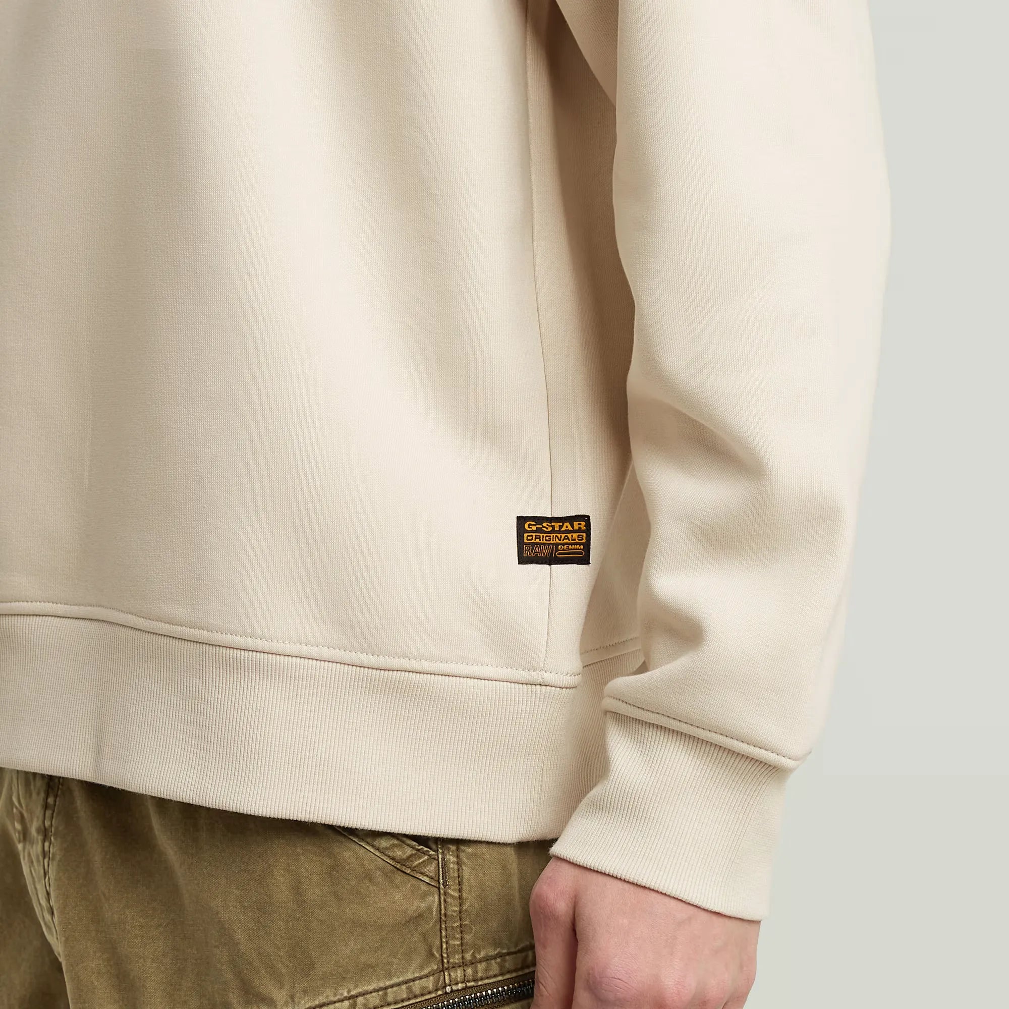 G-Star Running Dog Back Graphic Sweater in dark black with front and back graphic prints, round neckline, and ribbed edges.