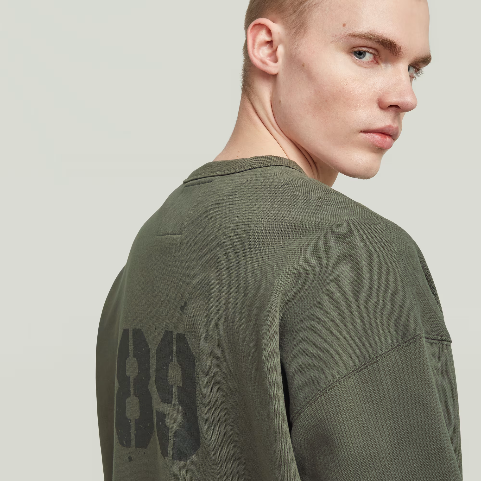 G-Star Sprayed 89 Loose Sweater with loose fit and front graphic design