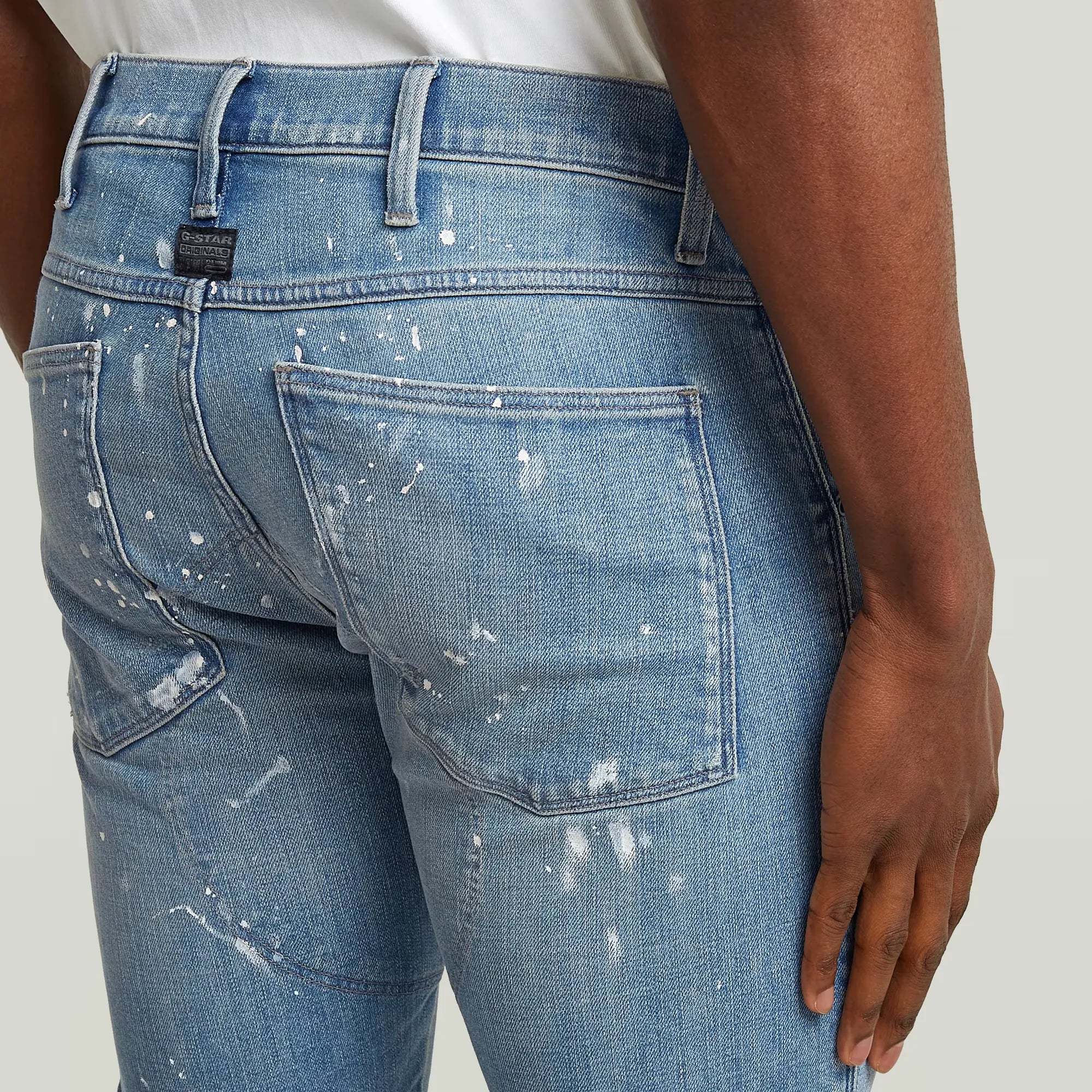 G-Star 5620 3D Loose jeans with articulated knees, 3D construction, and skinny fit denim silhouette