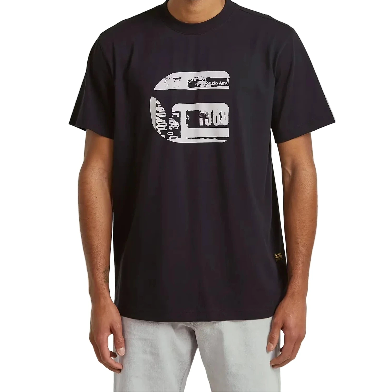 G-Star G Icon Graphic T-shirt with bold chest print, round neck, and regular fit organic cotton fabric