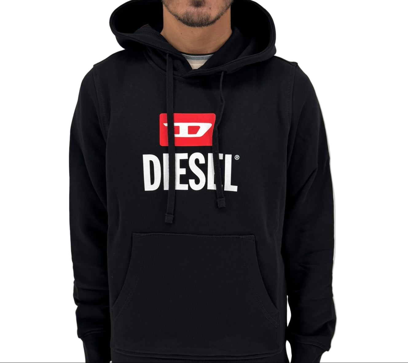 Expertly designed by diesel, the S-Ginn Hood G1 Sweat Hoodie in Black offers both style and functionality.