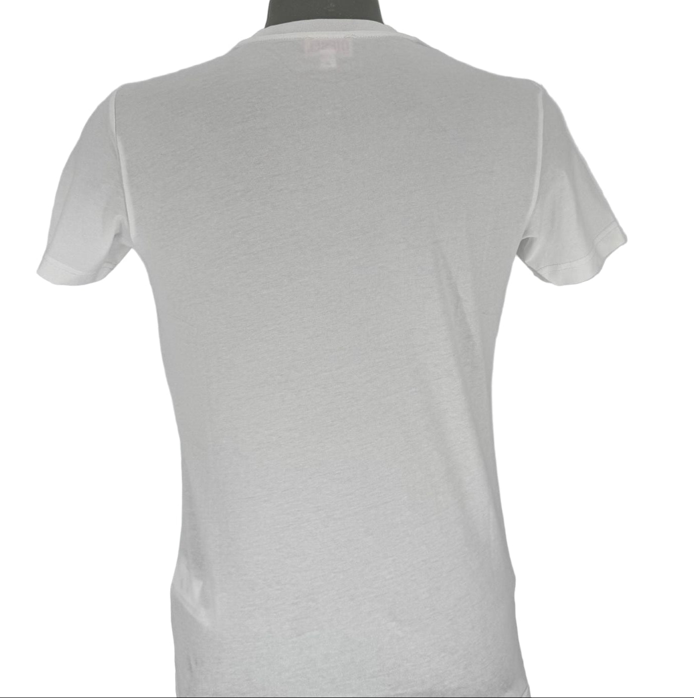 Elevate your everyday style with the T-Diegor G15 T-shirt (White) — a premium, modern essential designed for comfort, versatility, and effortless style.