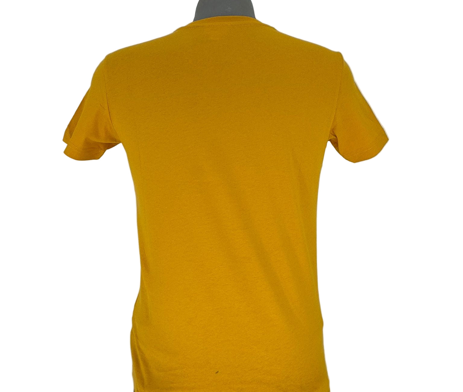 Upgrade your everyday essentials with the T-Diegor G15 T-Shirt in Golden/Yellow, a standout piece crafted for comfort, style, and modern streetwear appeal.