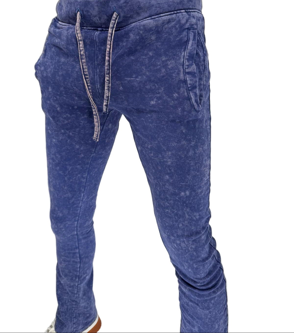 Bring effortless style and comfort together with the Basic Tie Dye Stack Sweatpant in Blue — a perfect blend of chill vibes and streetwear edge.