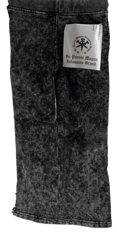 Elevate your child’s streetwear game with the Kids Tie Dye Stacked Pants (Black) — a perfect mix of comfort, style, and urban edge. 