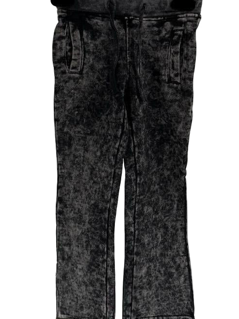 Elevate your child’s streetwear game with the Kids Tie Dye Stacked Pants (Black) — a perfect mix of comfort, style, and urban edge. 