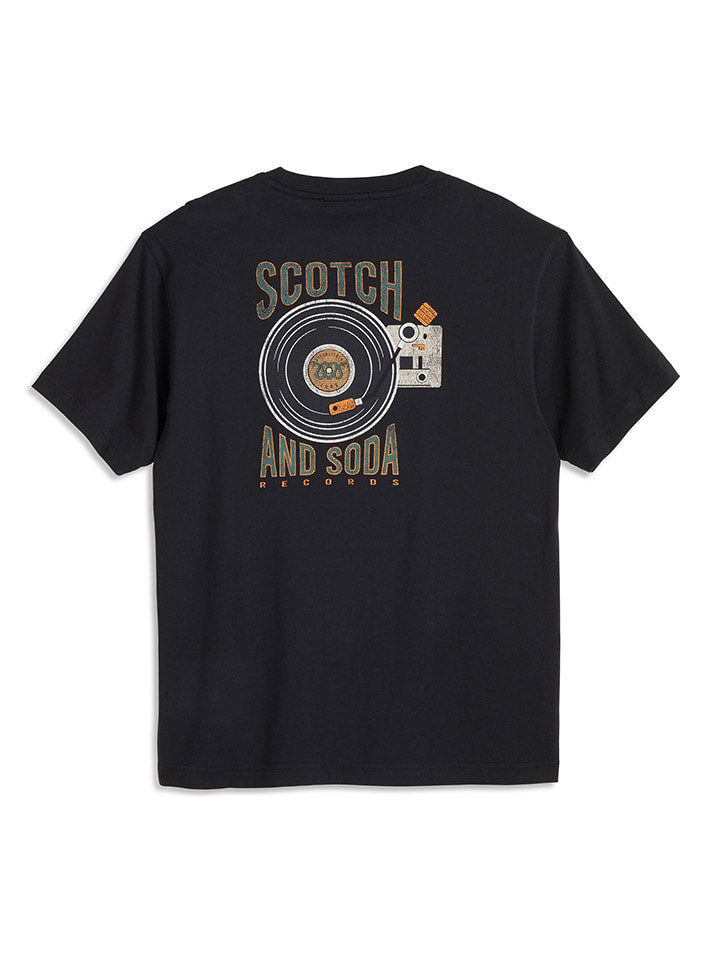Scotch & Soda Relaxed Fit Short-Sleeve Graphic Tee in Meteorite with soft fabric and relaxed fit.