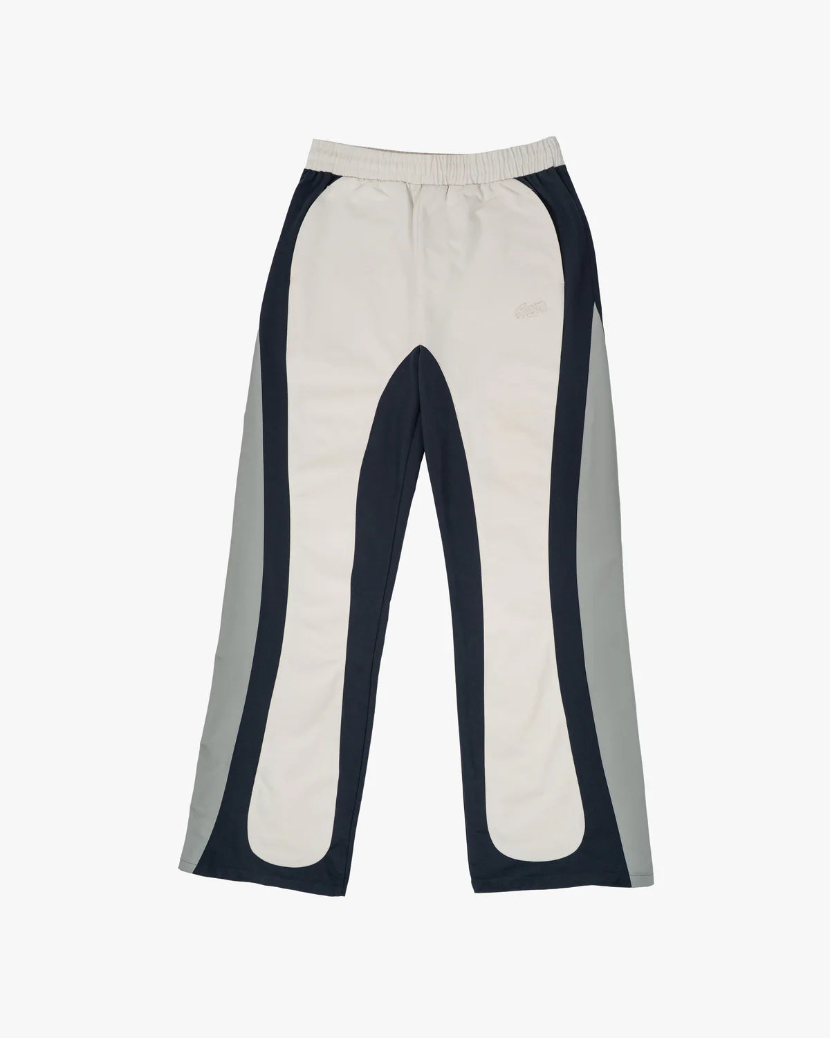 

Yoyo Pants in baggy straight-leg fit with curved color block panels and embroidered logo