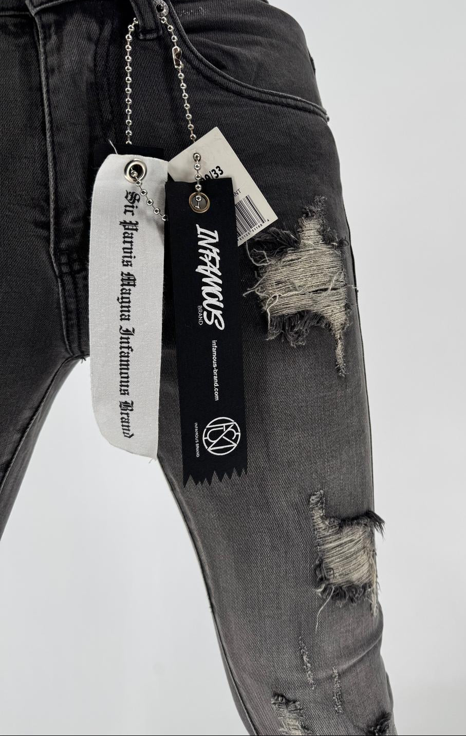 Refresh your rotation with the Infamous Skinny Straight Jeans in Washed Grey – the perfect balance of edgy style and everyday comfort. Featuring a modern skinny-straight fit, these jeans offer a tailored silhouette that enhances your look without feeling too tight.