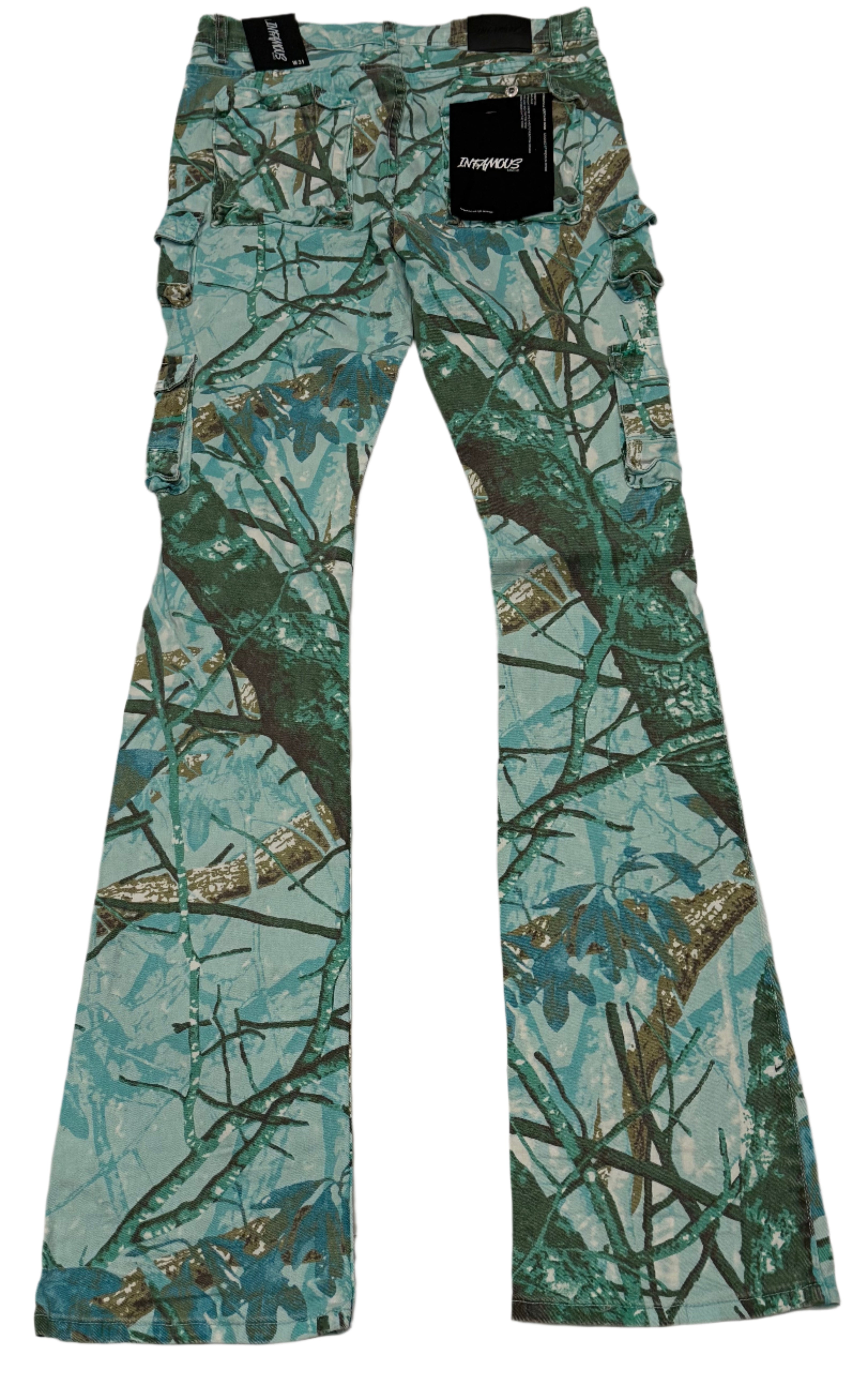 Make a bold move in the Camo Stack Pants in Cameleon Camo – a streetwear essential designed to elevate your fit with standout style and next-level comfort. Featuring an eye-catching camo pattern and a stacked-leg design, these pants bring a modern twist to classic military-inspired fashion.
