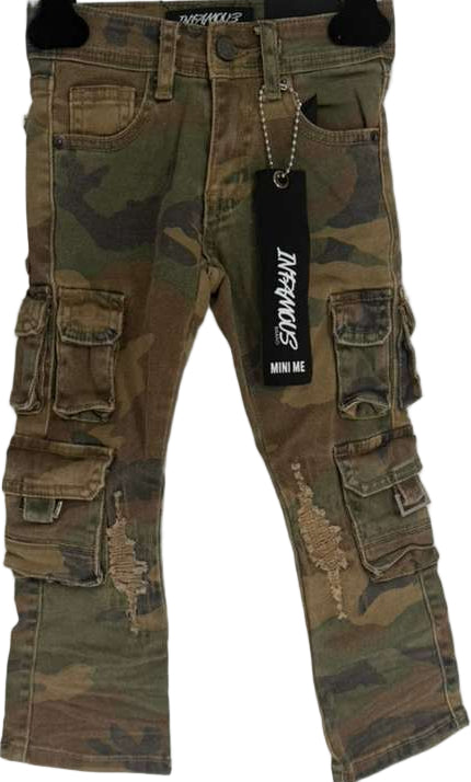 Let your little trendsetter stand out in the Infamous Kids Stacked Jeans (Green Camo) — a perfect blend of urban edge and everyday comfort.