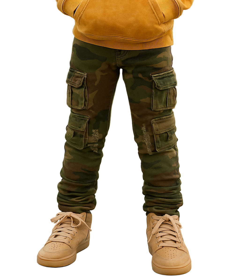 Let your little trendsetter stand out in the Infamous Kids Stacked Jeans (Green Camo) — a perfect blend of urban edge and everyday comfort.