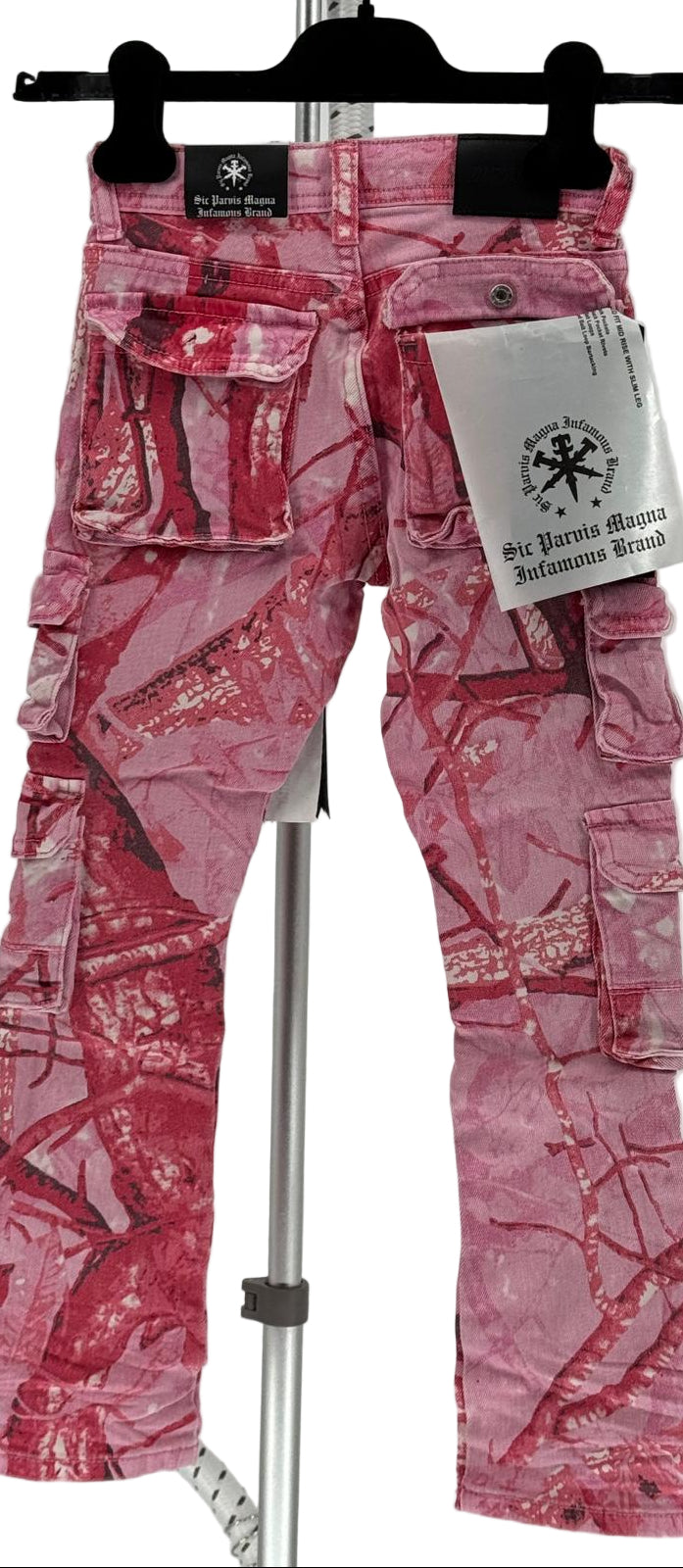 Unleash bold energy and street-smart attitude with the Infamous Kids Stacked Jeans (Pink Camo) — designed for the young trendsetters who don’t follow style, they create it.
