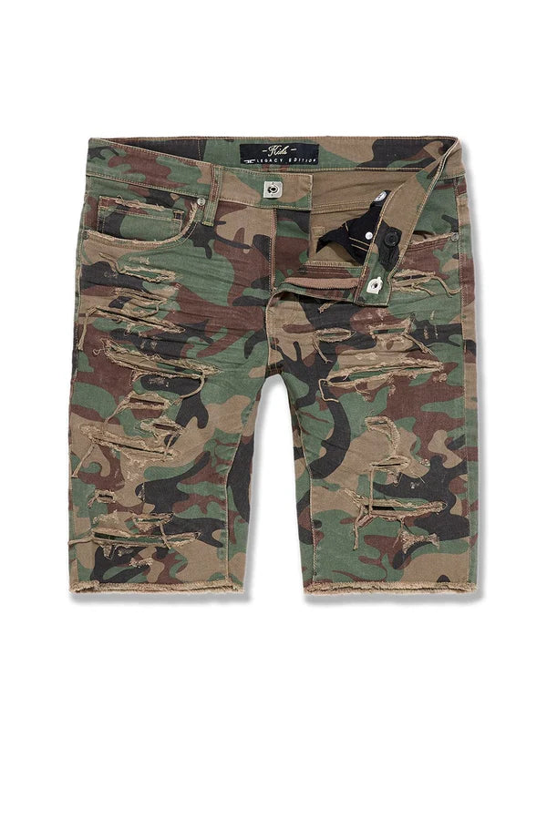  camo-patterned twill shorts with regular rise and 3D baked whiskers
