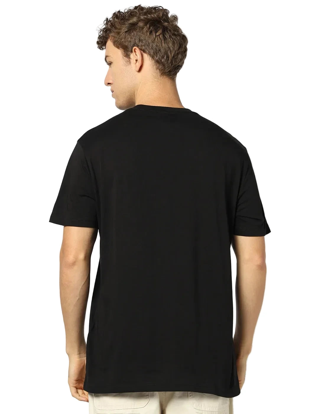 Armani Exchange regular fit cotton jersey T-shirt with central AX graphic print and modern casual streetwear designArmani Exchange regular fit cotton jersey T-shirt with central AX graphic print and modern casual streetwear design