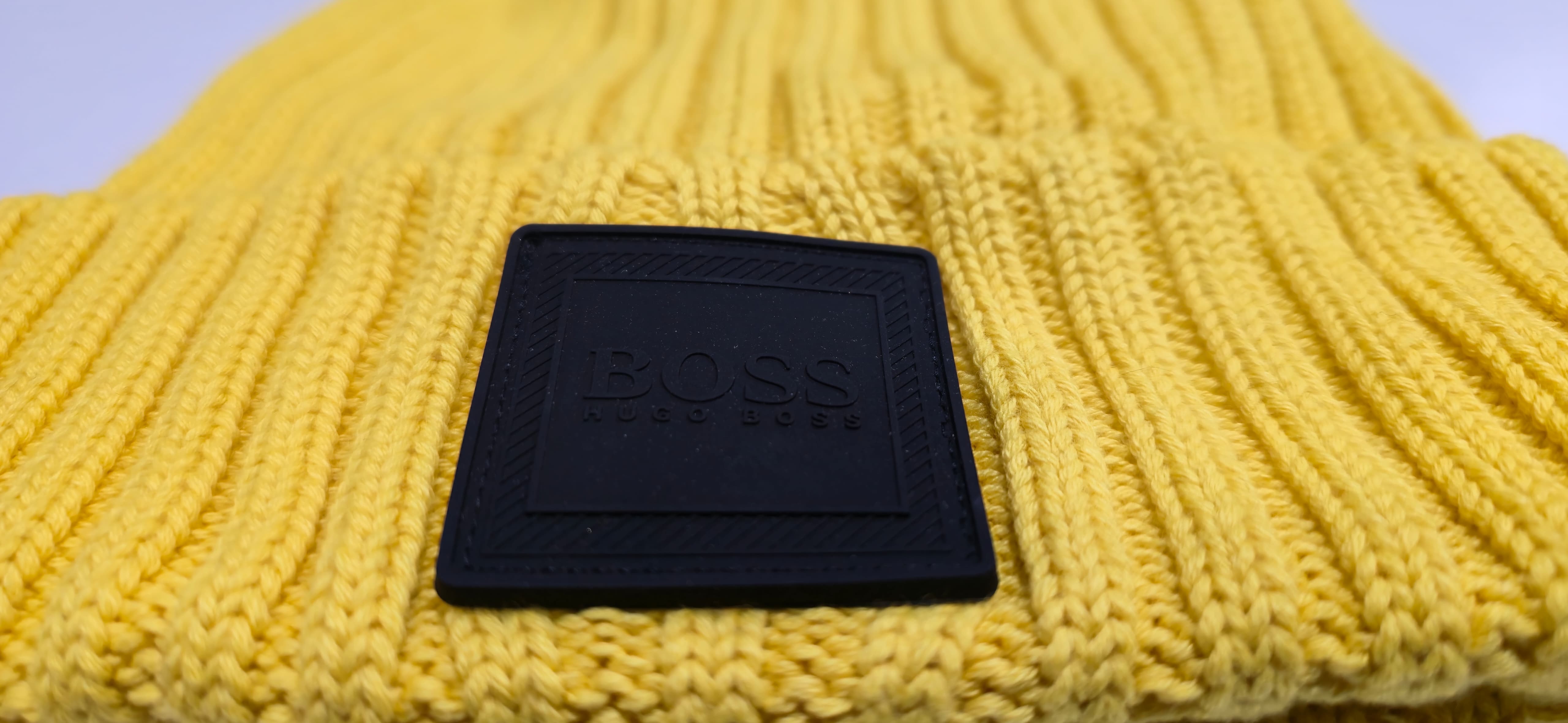 beanie yellow